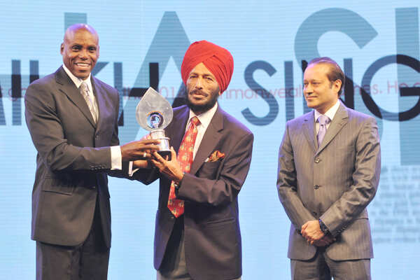 Photo - Carl Lewis date with Milkha Singh @ TOISA