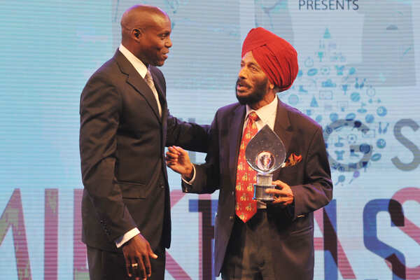 Photo - Carl Lewis date with Milkha Singh @ TOISA