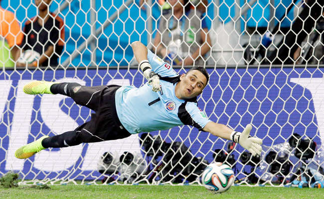Photo - World Cup 4th Quarterfinal: Netherlands vs Costa Rica