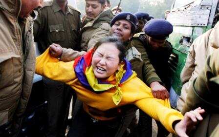 Tibetans protest India-China border talks