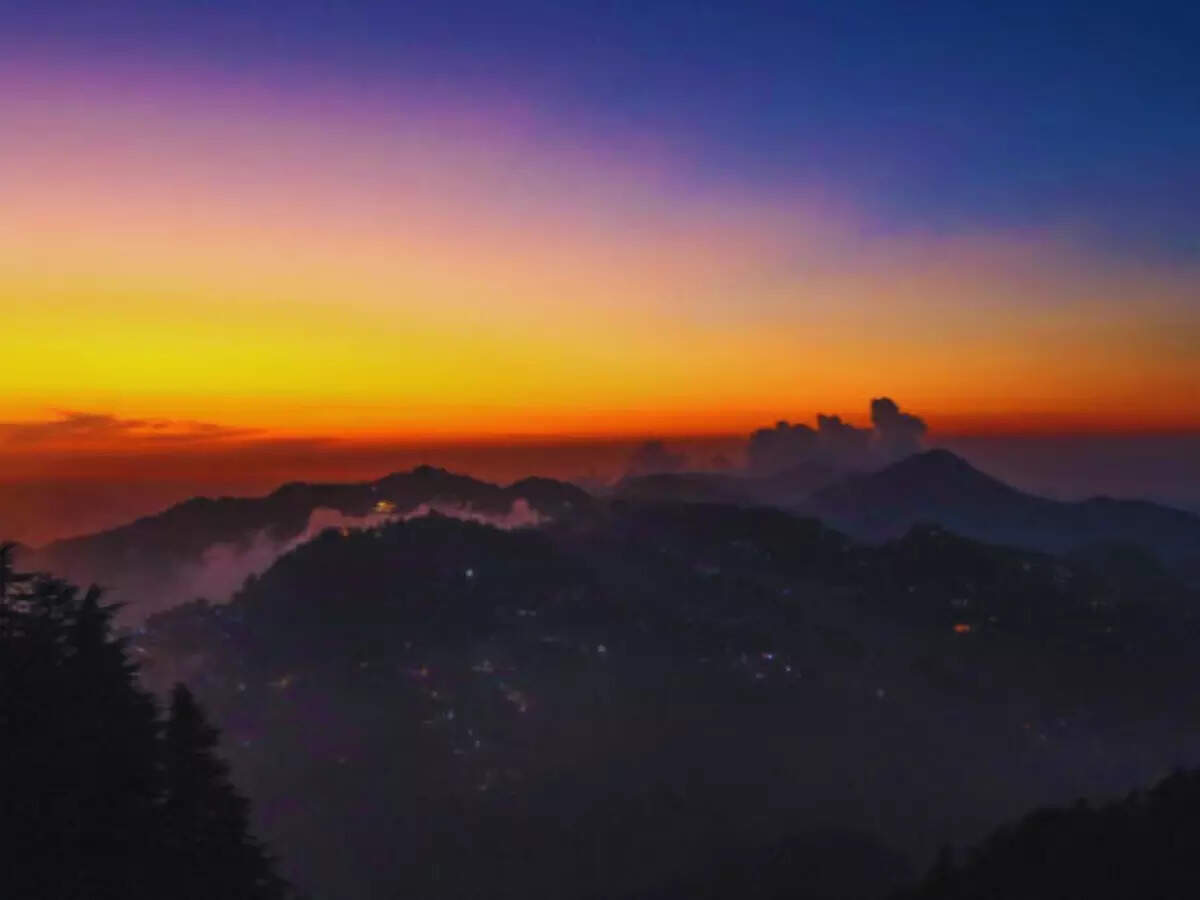 Winterline in Mussoorie Winterline in Mussoorie