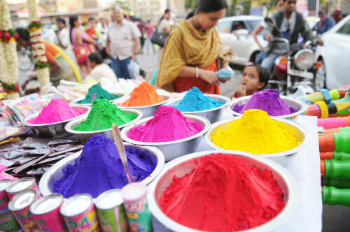 Holi: Markets flooded with spurious herbal gulal