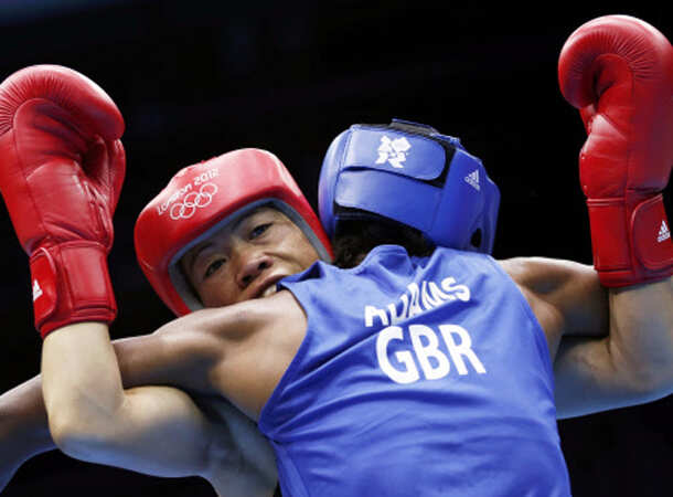 Mary Kom wins bronze for India