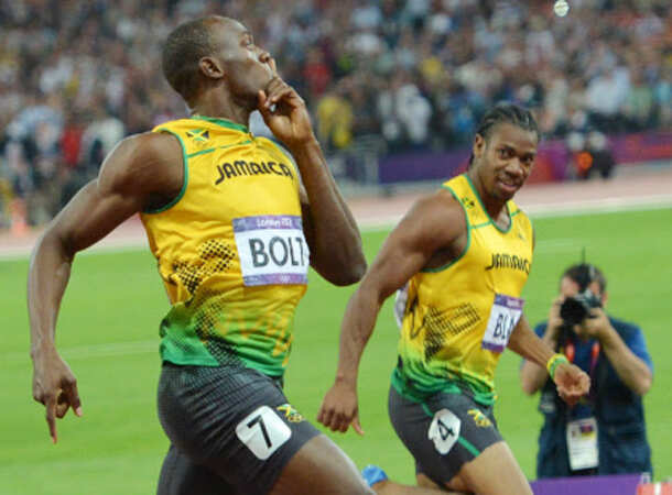Bolt wins 200m gold in London Olympics