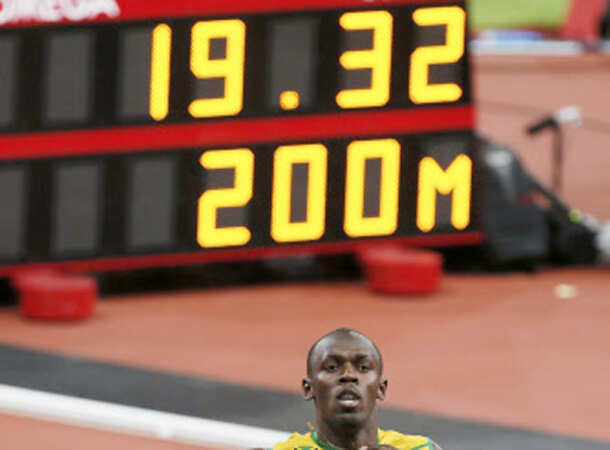 Bolt wins 200m gold in London Olympics