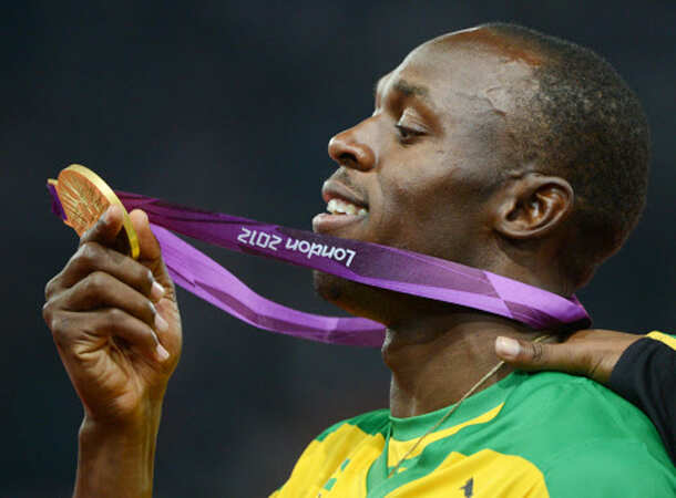 Bolt wins 200m gold in London Olympics