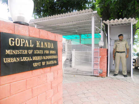 
Gopal Kanda's rise to wealth and power