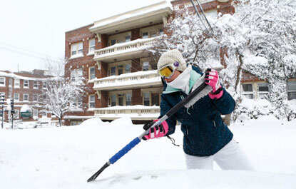 Blizzard hammers US northeast