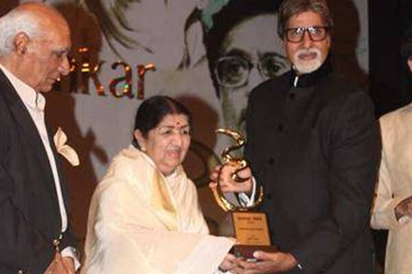 Lata Mangeshkar's 82nd b'day