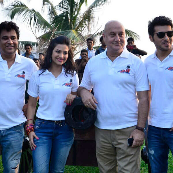 Celebs @ Cleanliness drive
