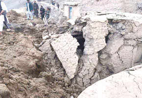 Landslide in Afghanistan kills at least 350