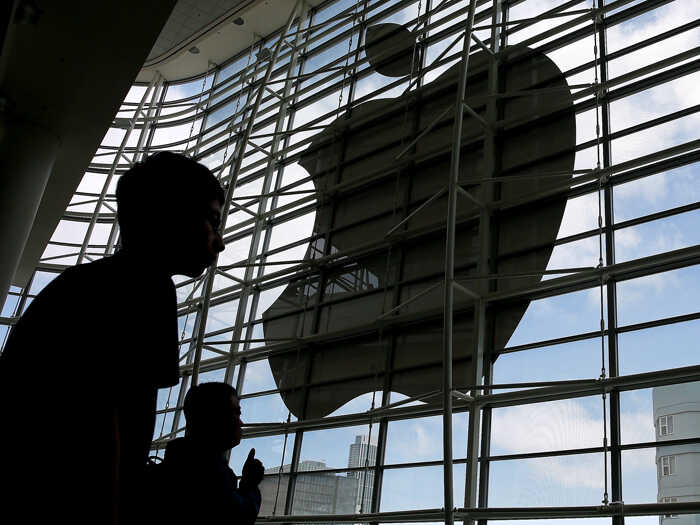 Apple 12