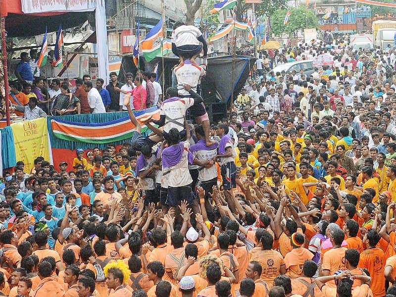Human pyramid can't go beyond 20 ft in Dahi Handi fest: SC