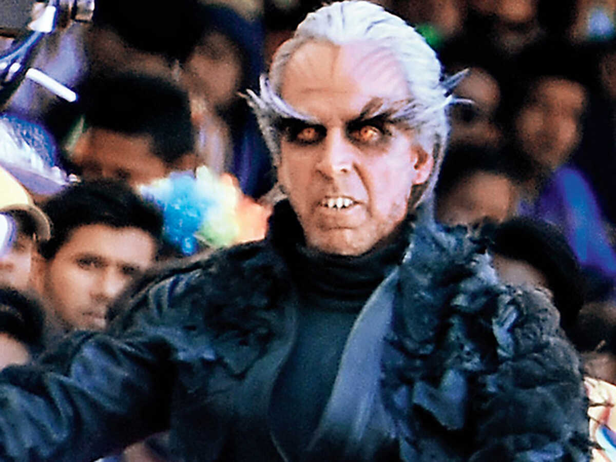 Robot: Akki playing alien