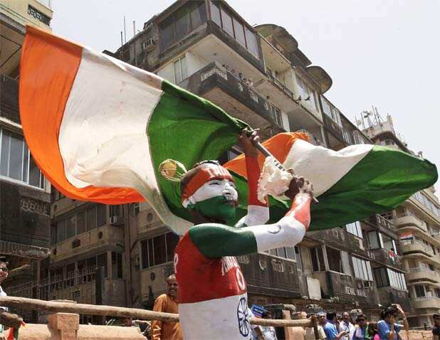 Fans cheer for Team India