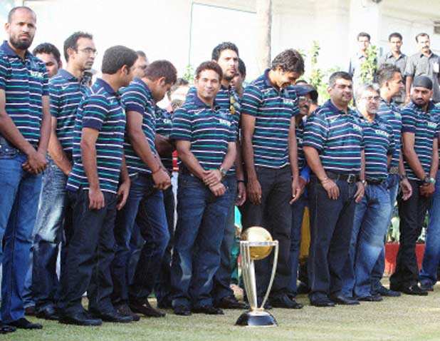 President honours world champs