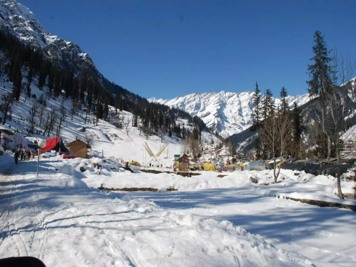 Skiing in Manali Skiing in Manali