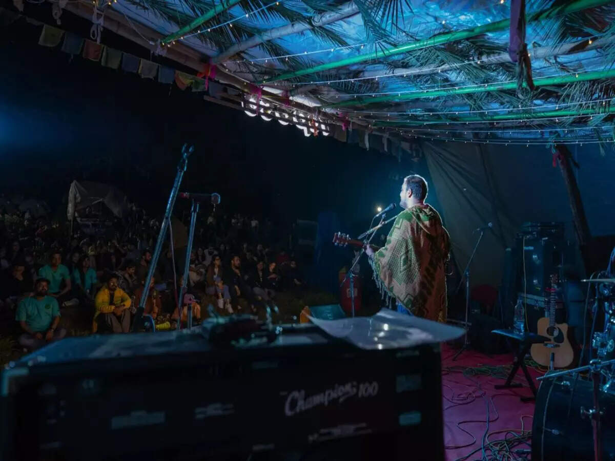 Artist at Musicathon, Bir