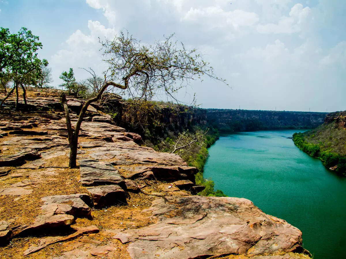 Chambal River Gorge in Madhya Pradesh Chambal River Gorge in Madhya Pradesh