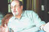 Salman Rushdie persuaded to stay away from literature fest
