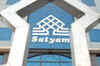 Satyam bows to investors, drops Maytas