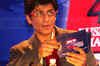 Shah Rukh plays host at quiz competition