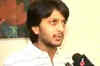 Ritesh Deshmukh visits art exhibition