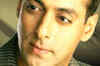 Salman Khan halts shoot for kids