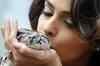 Mallika all set for snake dance at Cannes