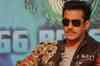 Salman Khan signs punctuality contract!